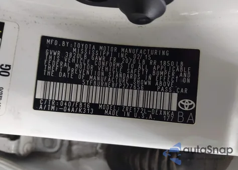 2015 Toyota Corolla Le Plus z USA, uszkodzony, nr VIN 5YFBURHE8FP277656